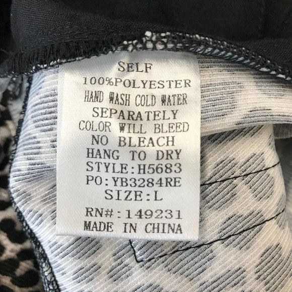 Kori America Women's Black Animal Print Flat Front Mini Skirt Size Large - Picture 6 of 7